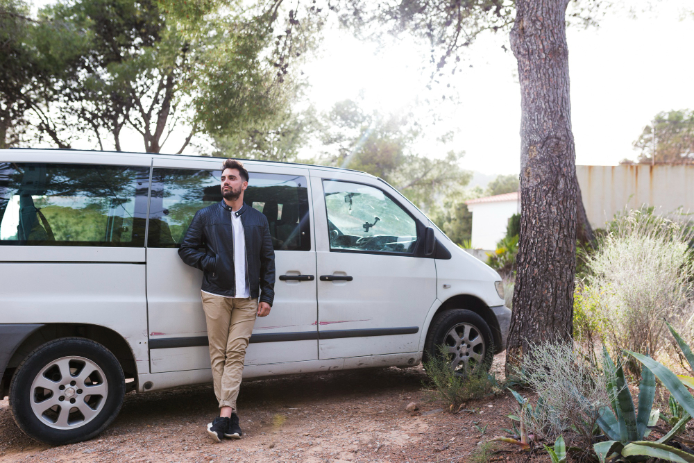 Traveller 17 seater